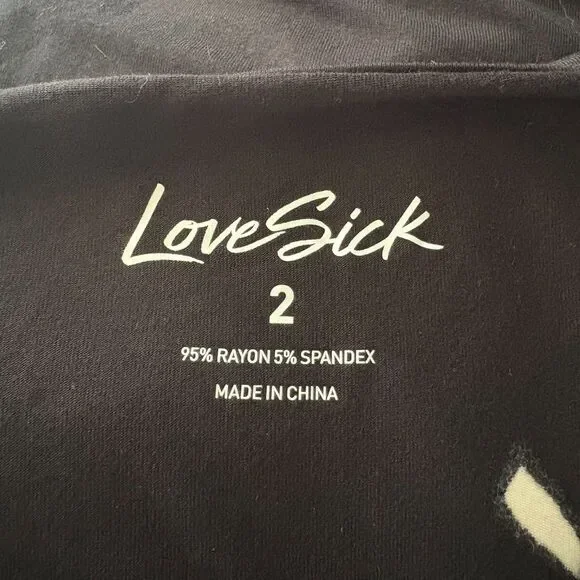 Torrid Lovesick Supersoft Strappy Tee Black Tie Dye Skeletal Star Plus Size 2X‎ - Picture 4 of 6